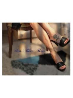 BLACK CLOGS IN LEATHER
