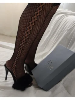 BLACK CLOGS WITH SYNTHETIC FUR