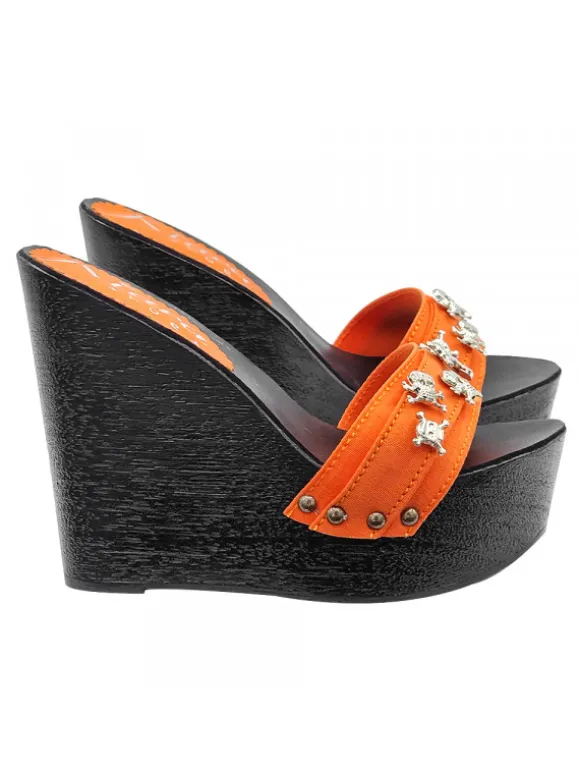 BLACK HALLOWEEN WEDGES WITH ORANGE UPPER WITH SKULLS
