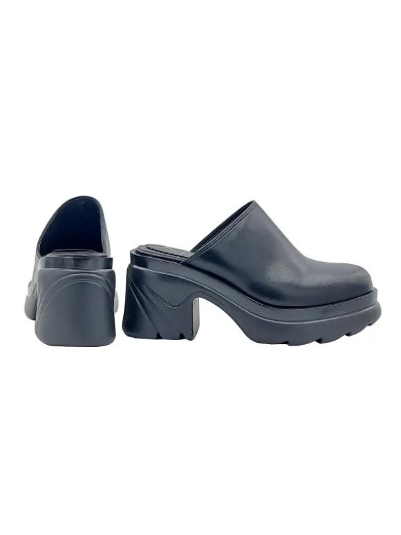 BLACK SABOTS WITH HEEL 8 CM