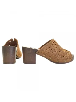 BROWN CLOGS IN LACE WITH COMFORTABLE HEEL