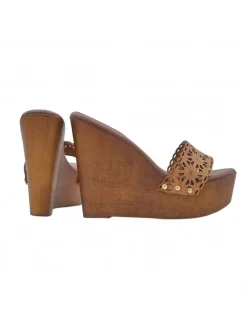 BROWN WEDGE WITH LASERED BAND AND HEEL 13