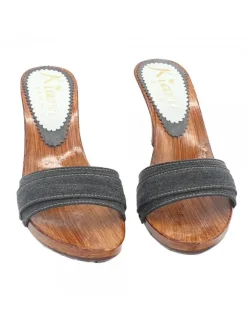 CLOGS WITH DOUBLE GRAY BAND