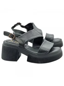 COMFORTABLE BLACK LEATHER PLATFORM SANDALS