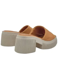 COMFORTABLE BROWN MULES WITH LEATHER BAND