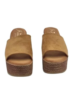 COMFORTABLE LEATHER-COLORED SYNTHETIC SUEDE WEDGES