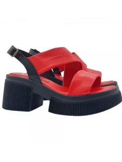COMFORTABLE RED LEATHER PLATFORM SANDALS