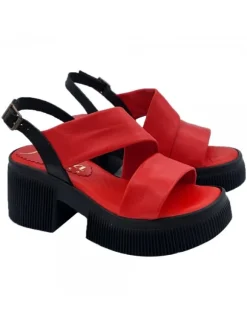 COMFORTABLE RED LEATHER PLATFORM SANDALS