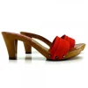CONFORT RED CLOGS