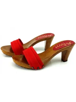 CONFORT RED CLOGS