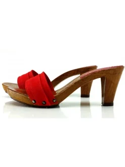 CONFORT RED CLOGS