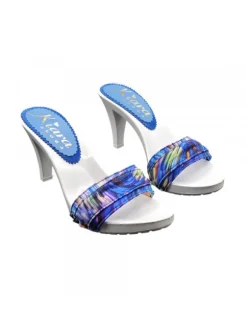 Handcrafted clogs with colored strap