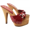RED PATENT LEATHER CLOGS WITH ACCESSORY