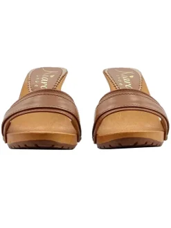 Simple clogs with double band in brown leather