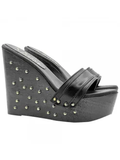 STUDS PLATFORM SANDALS