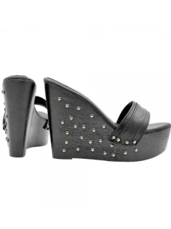 STUDS PLATFORM SANDALS