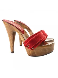 VELVETS IN RED CLOGS