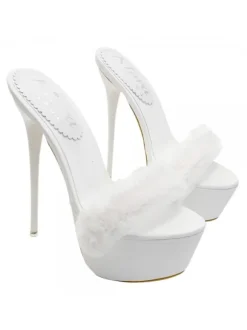 WHITE PATENT CLOGS WITH VERY HIGH FUR