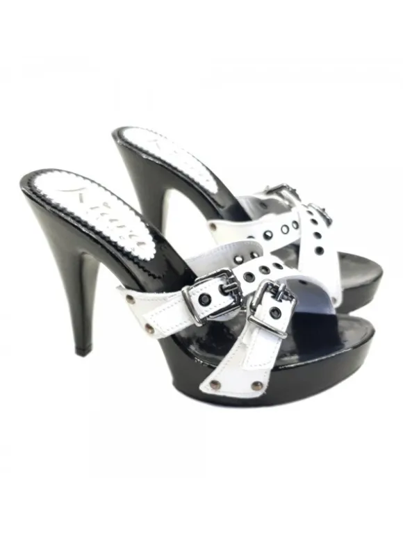 WOMEN'S WHITE CLOGS WITH BUCKLES