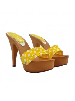YELLOW CLOGS TO POIS