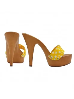 YELLOW CLOGS TO POIS