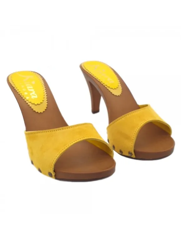 YELLOW HEEL CLOGS IN SUEDE